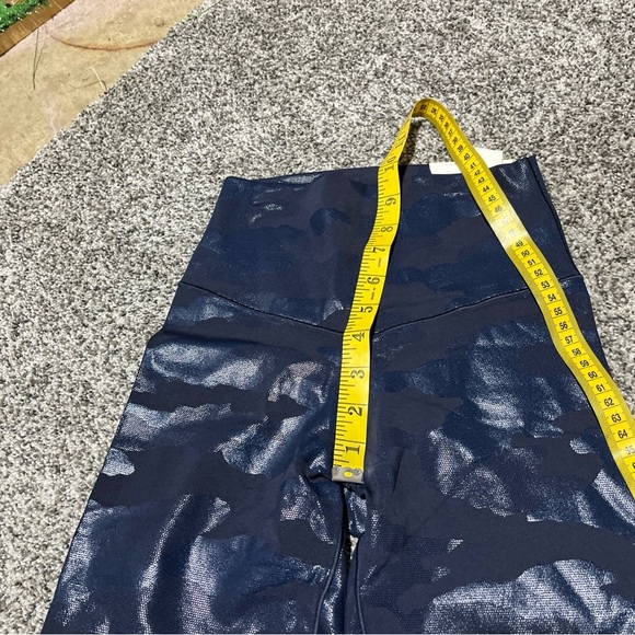 Aerie Offline Real Me 7/8 Legging Hi-Rise Blue Camo Metallic S NWT - Picture 4 of 12